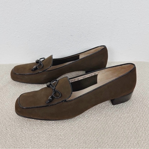 Salvatore Ferragamo Brown Loafers with Black Trim - Picture 4 of 8